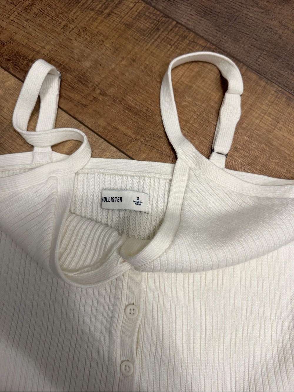 Ribbed Button-Front Tank Top - Picture 2 of 3